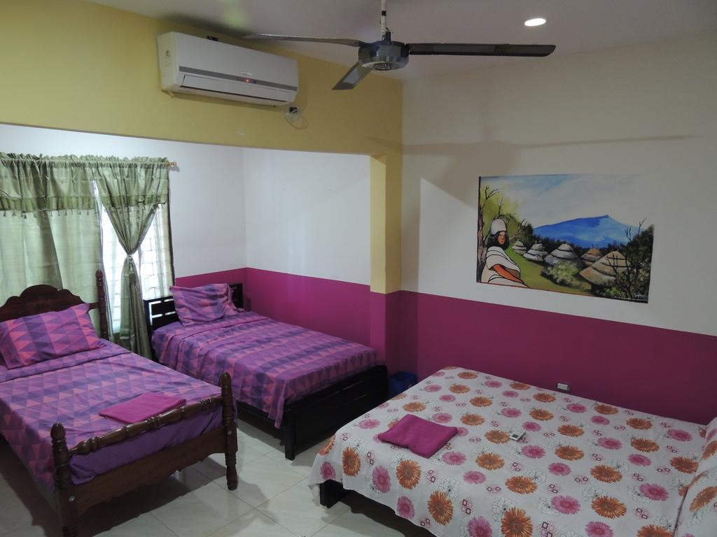 Hotel Turispanish Santa Marta  Buitenkant foto